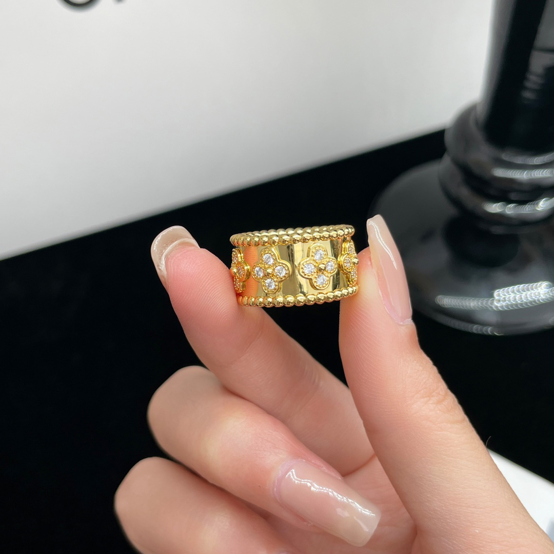 Van Cleef & Arpels ring-67