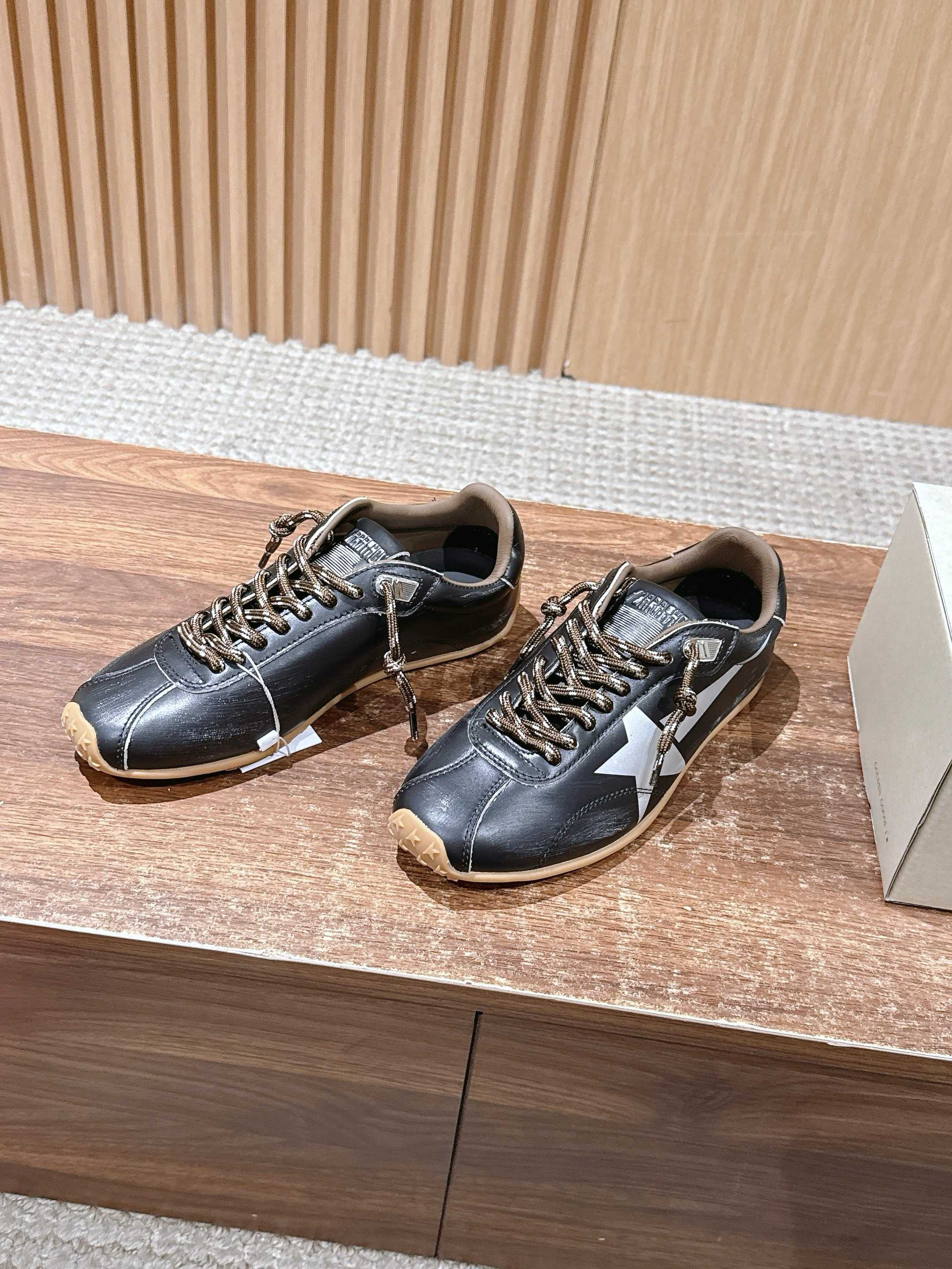 Golden Goose Sneakers-51