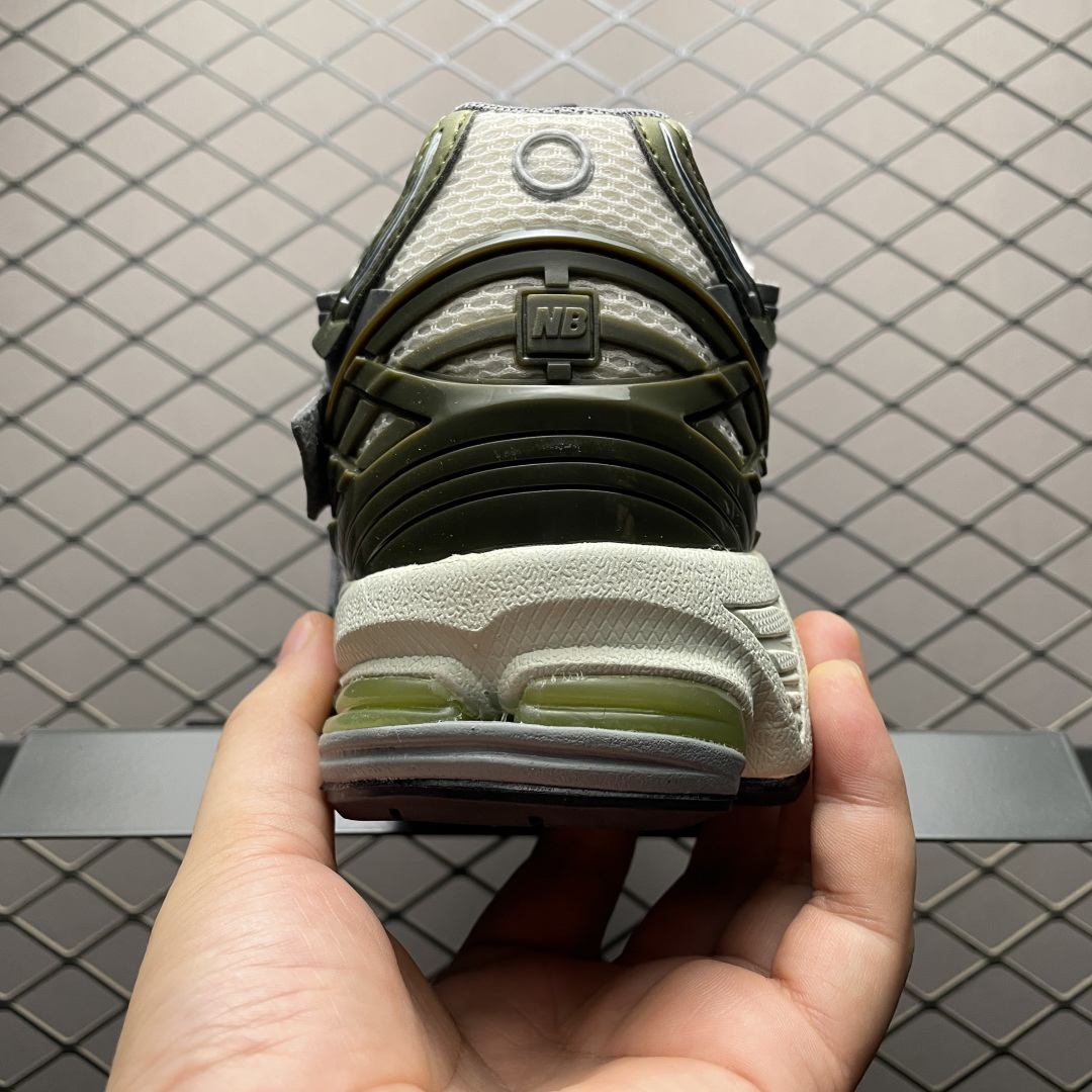 New Balance Sneakers-89