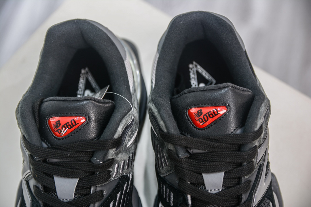 New Balance Sneakers-24