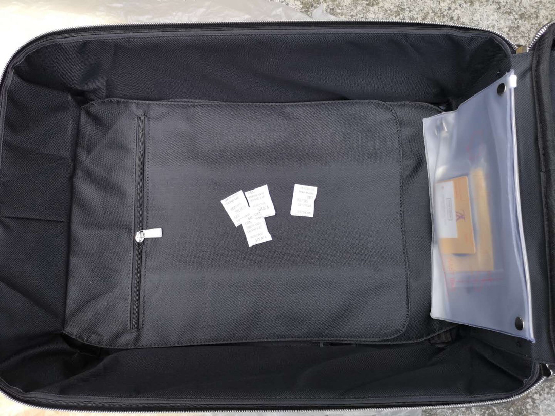 LV luggage-93
