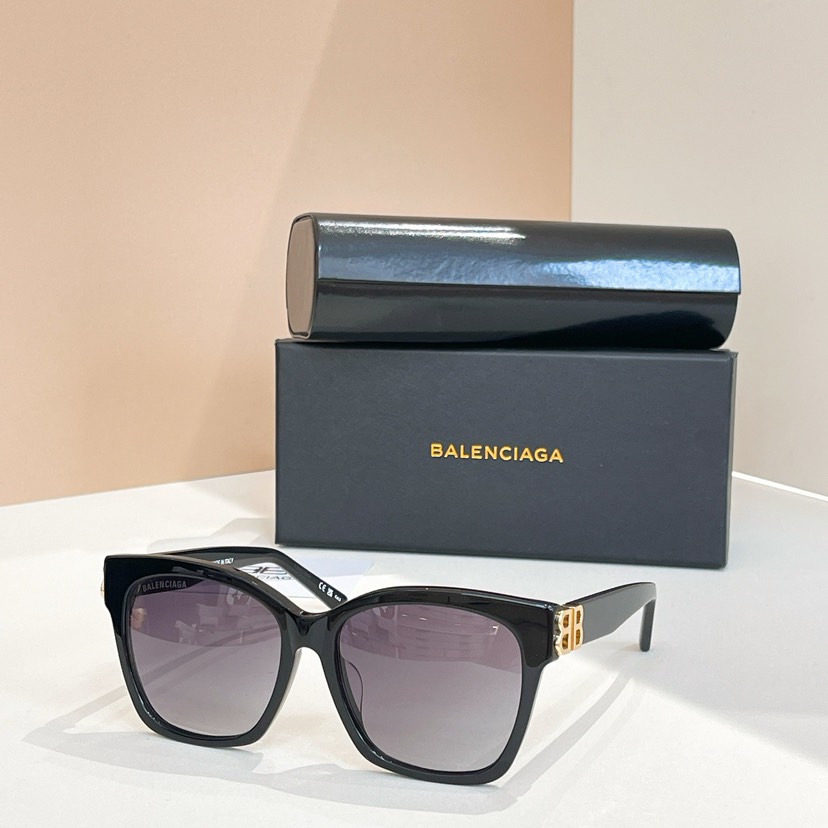 Balenciaga glasses-10