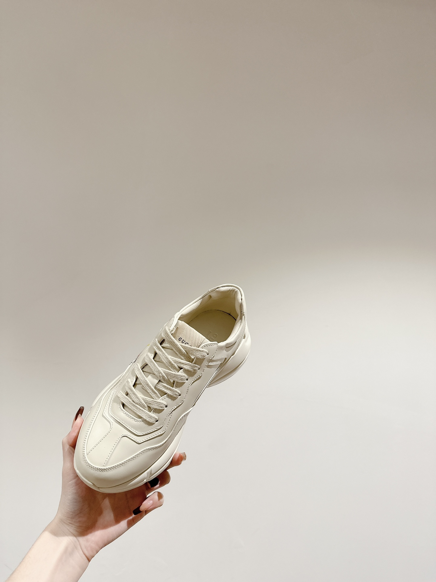 Gucci Sneakers-212
