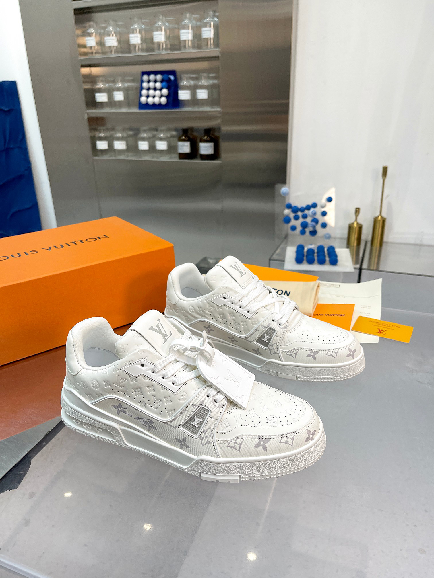 Lv Sneakers-61
