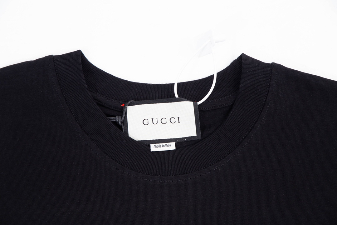Gucci clothing-55