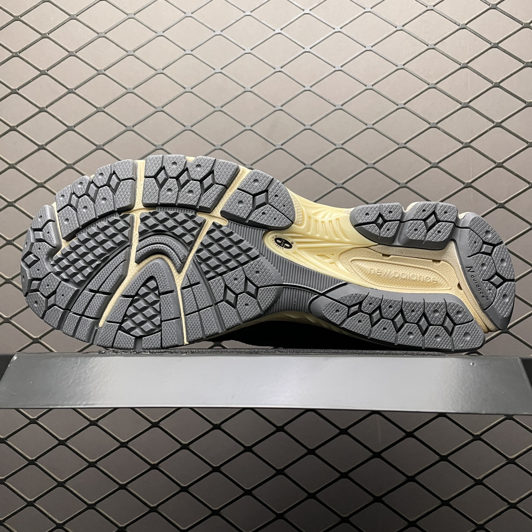 New Balance Sneakers-84