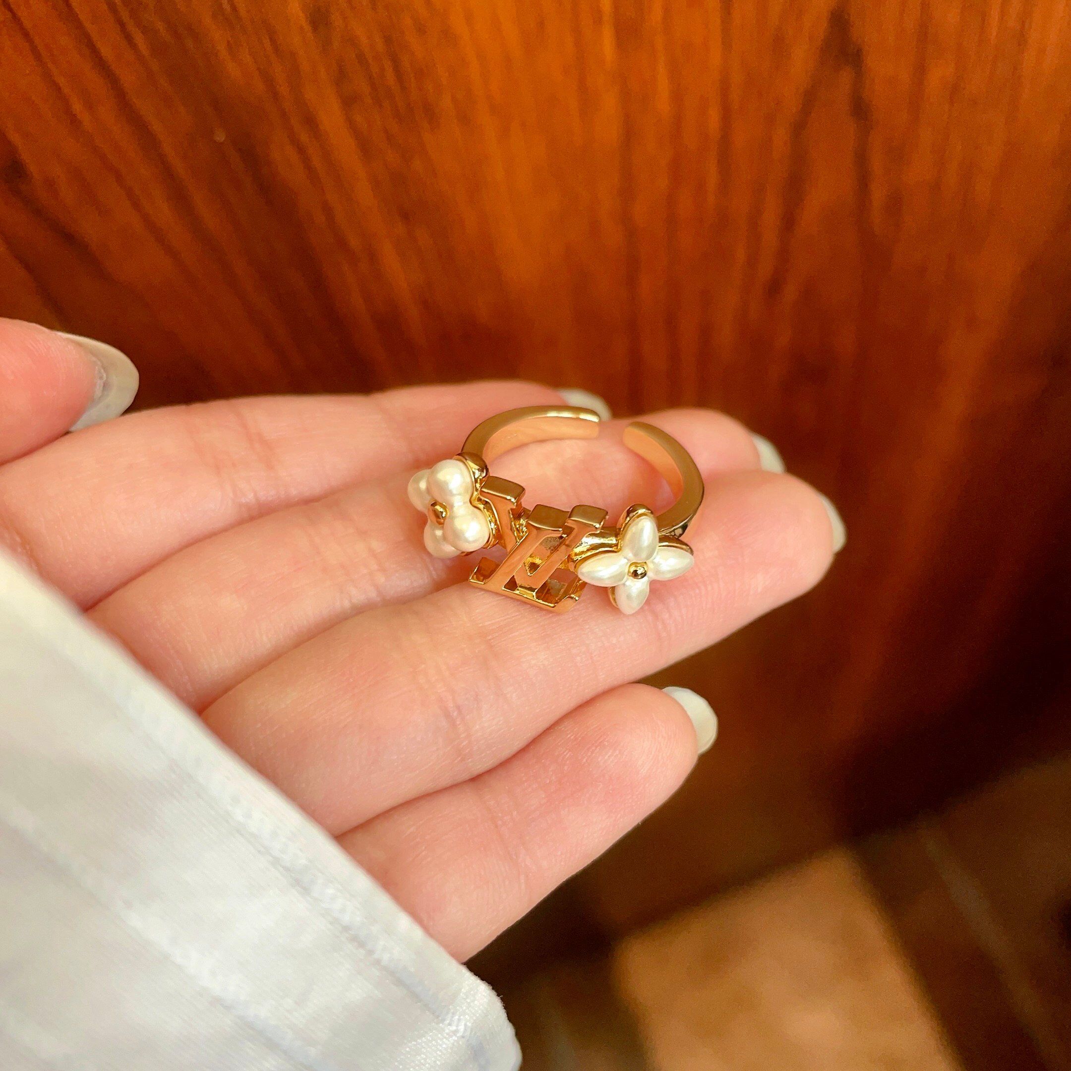 LV ring-55