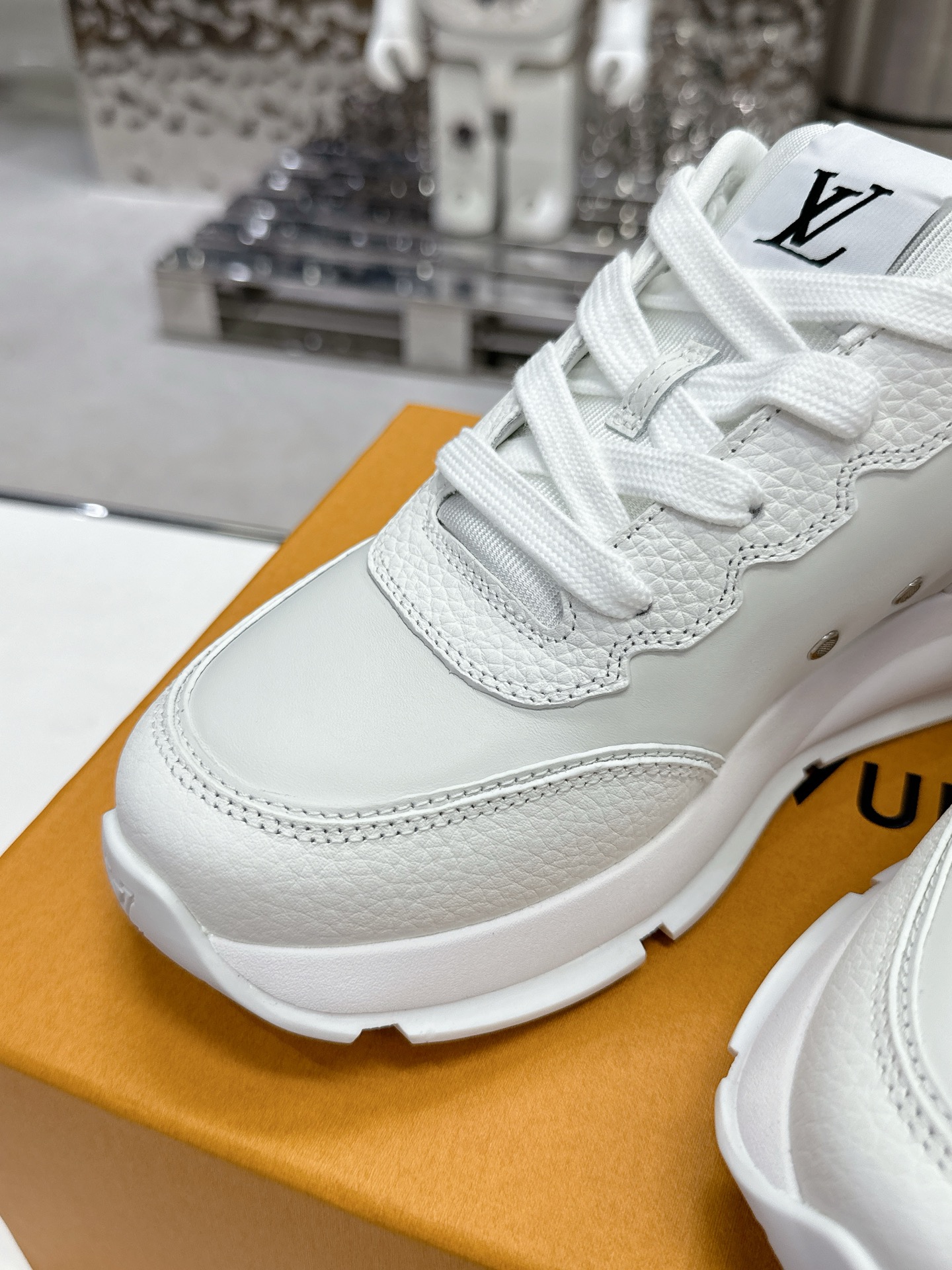 Lv Sneakers-6