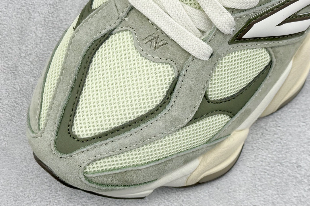 New Balance Sneakers-66