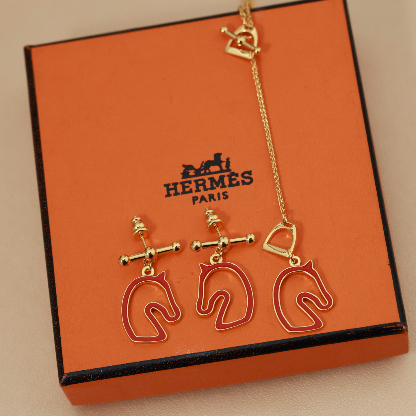 Hermes earrings-2