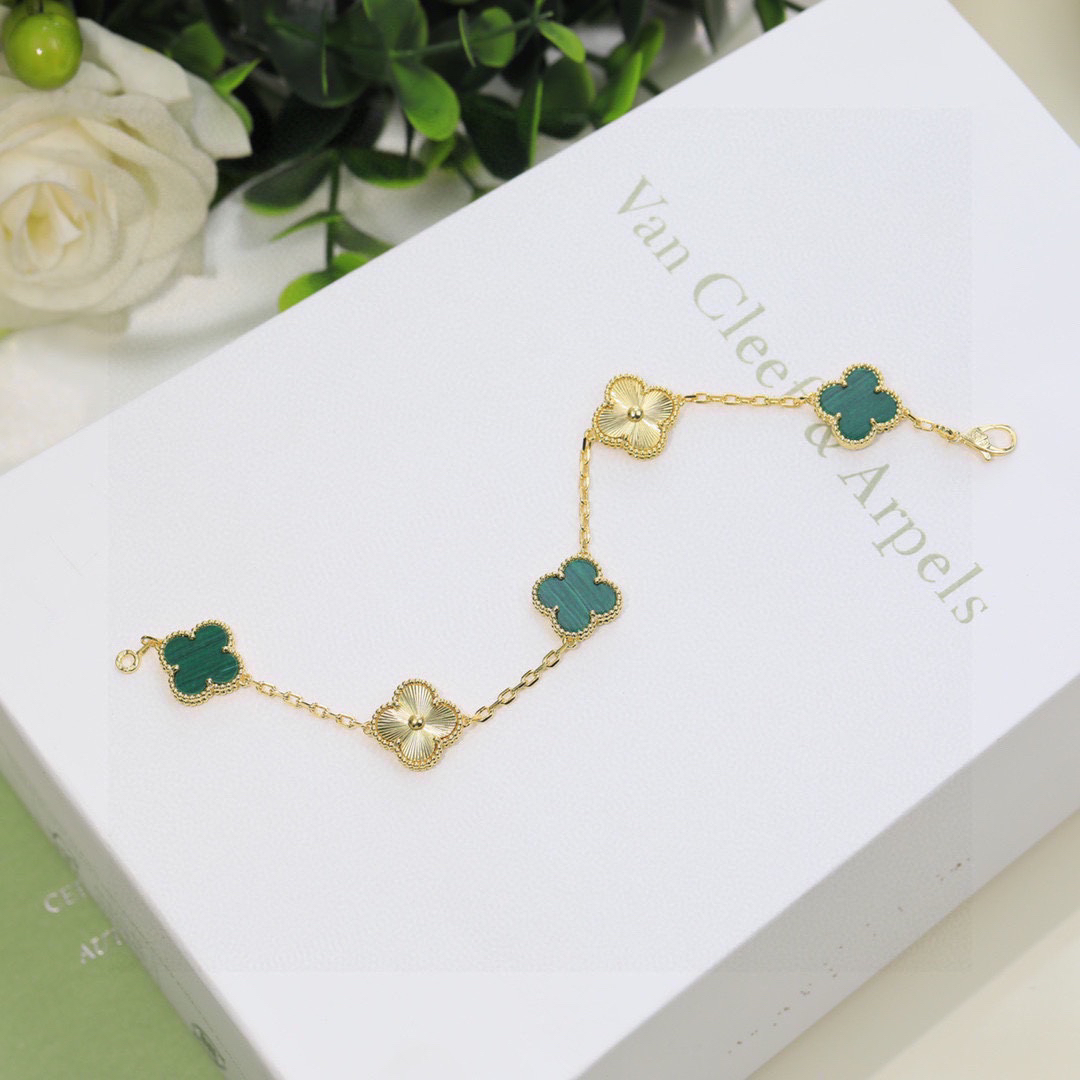 Van Cleef & Arpels Bracelet-31