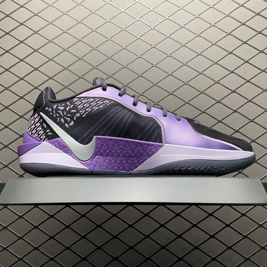 Nike Sneakers-148