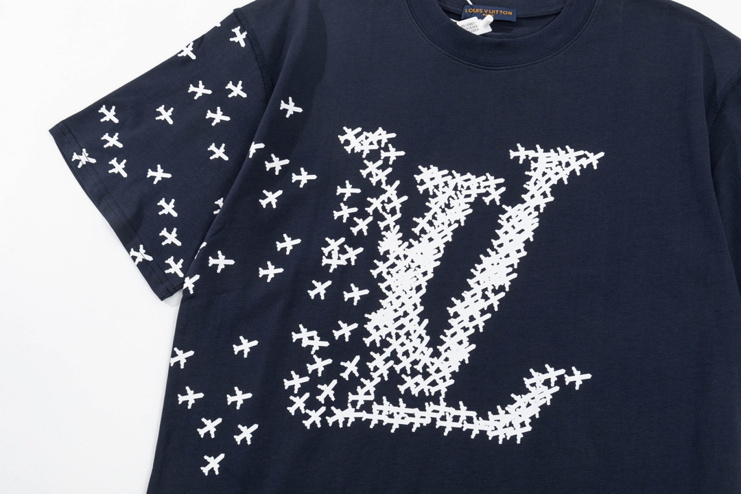 LV clothing-126