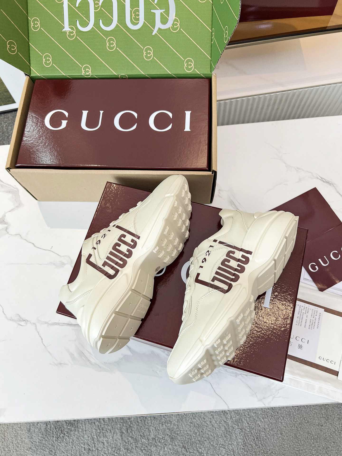 Gucci Sneakers-114