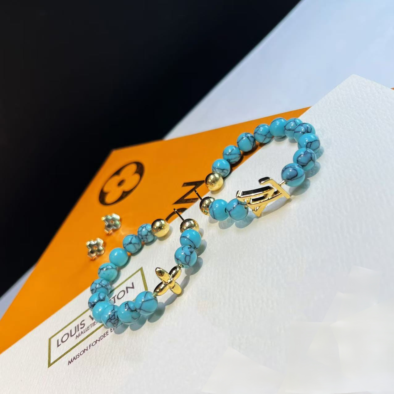 LV earrings-30