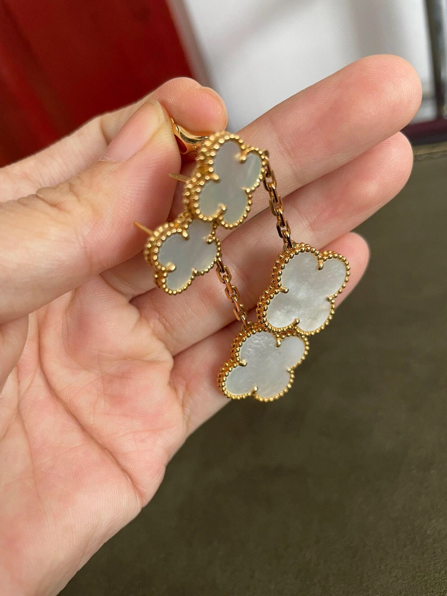 Van Cleef & Arpels earring-89