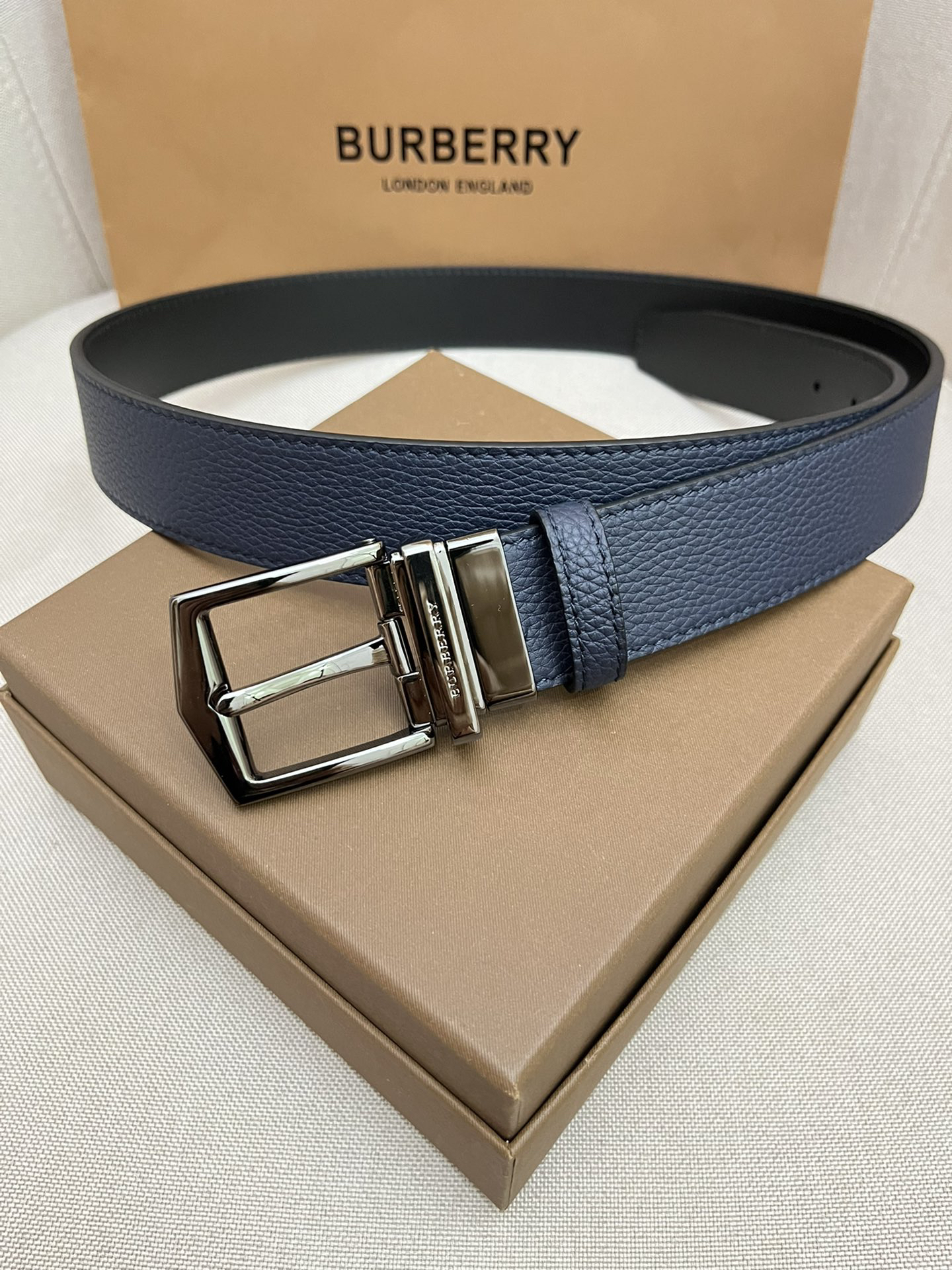Burberry belt-107