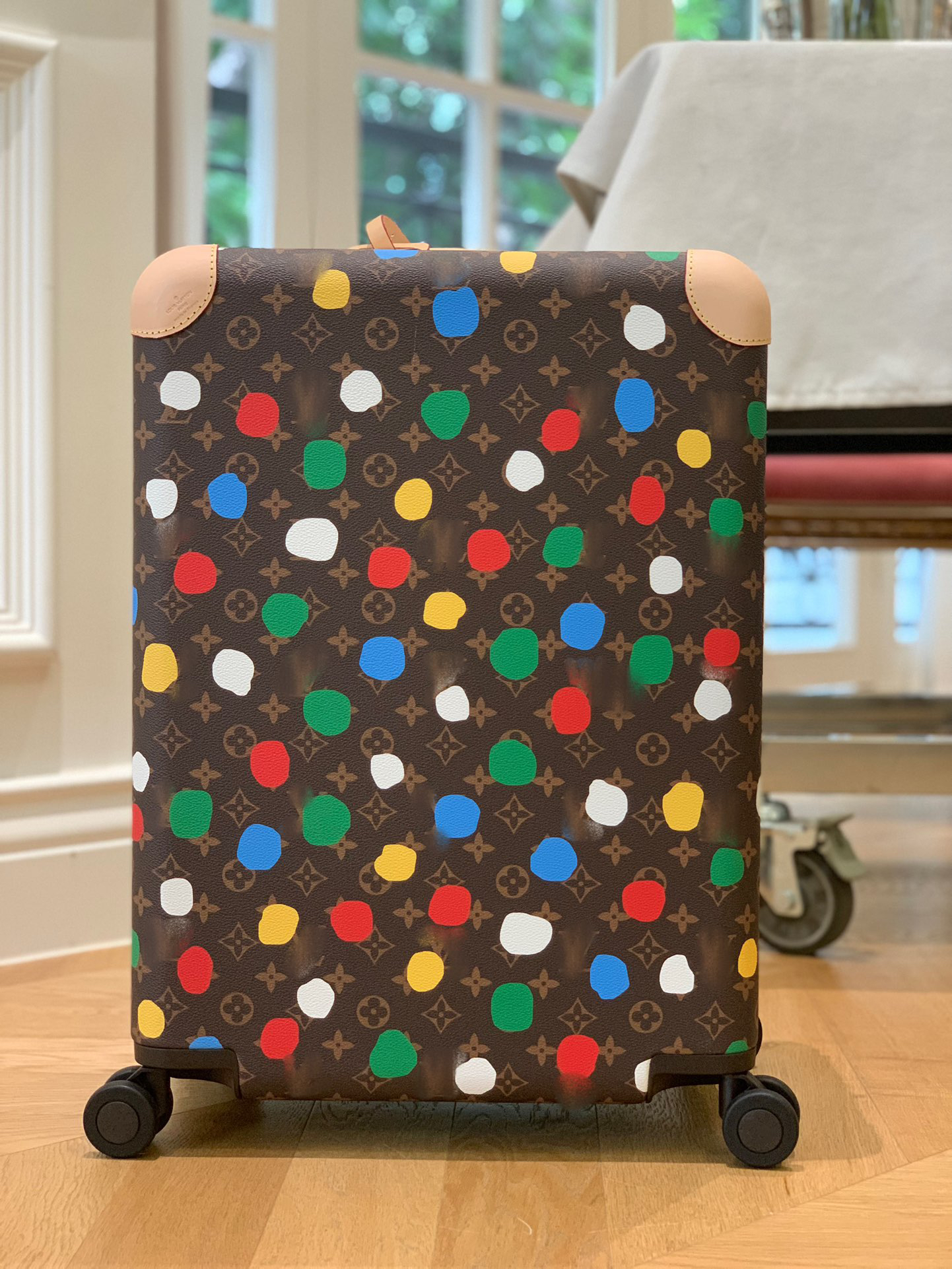 LV luggage-60