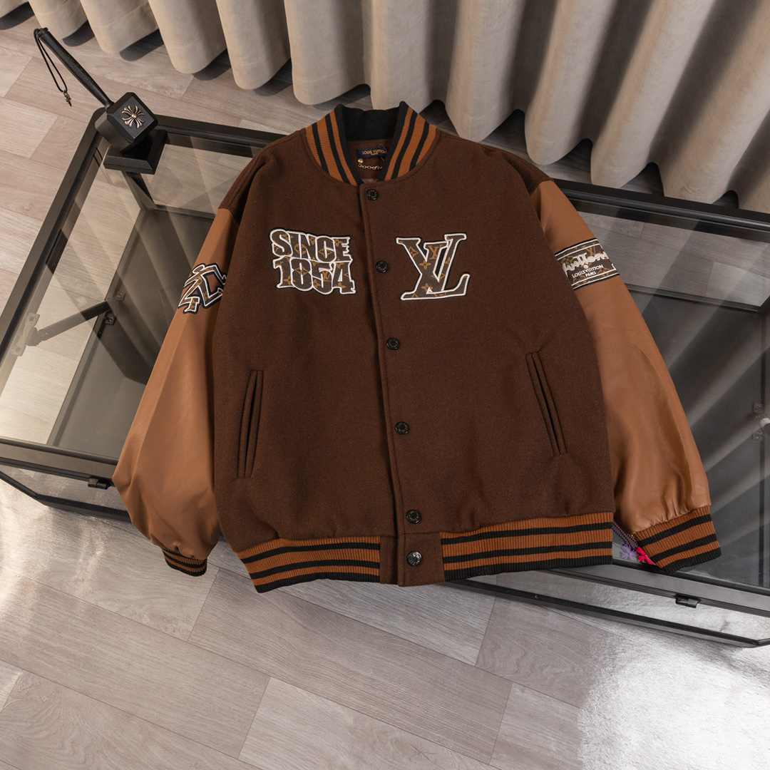 LV Clothing-309