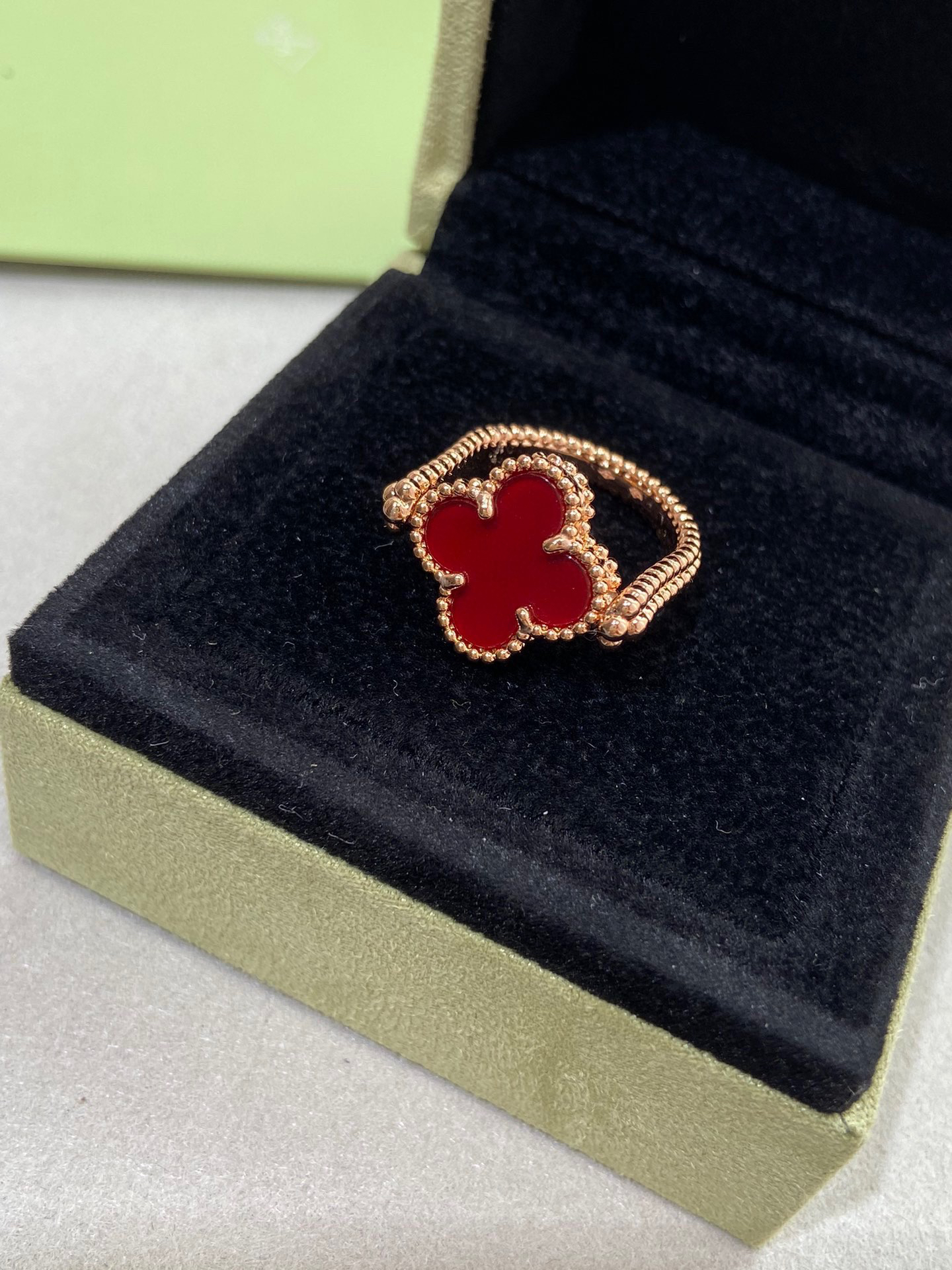 Van Cleef & Arpels ring-63