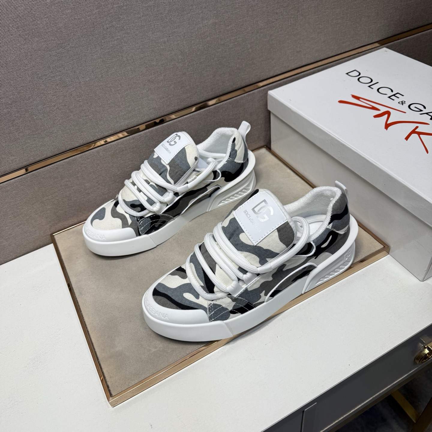 D&G Sneakers-210