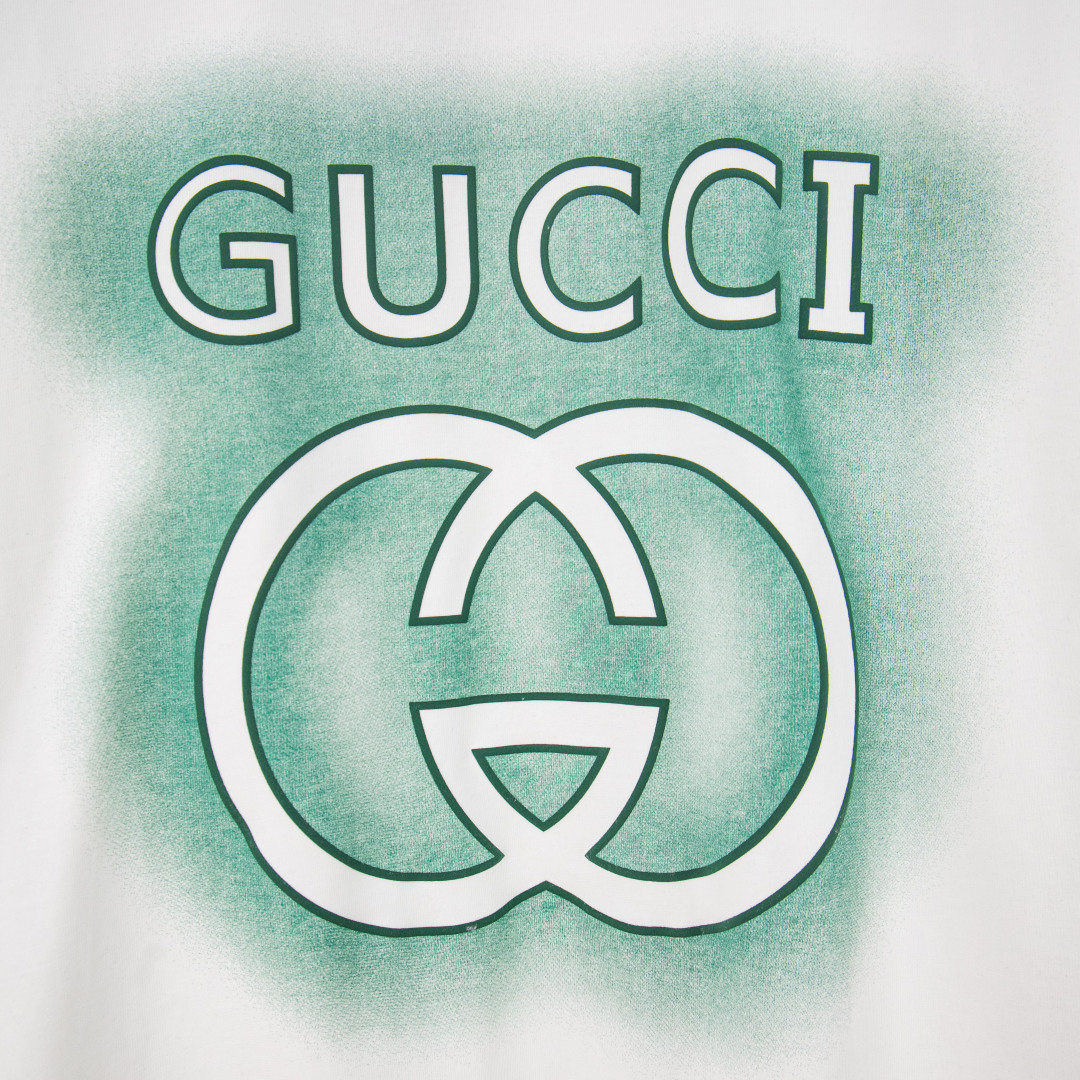 Gucci clothing-274