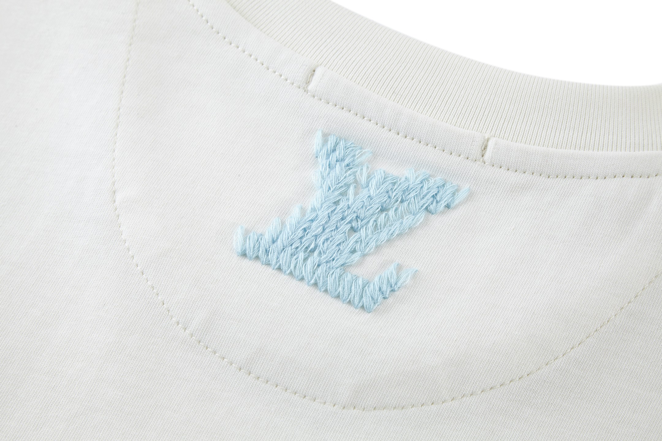 LV clothing-205
