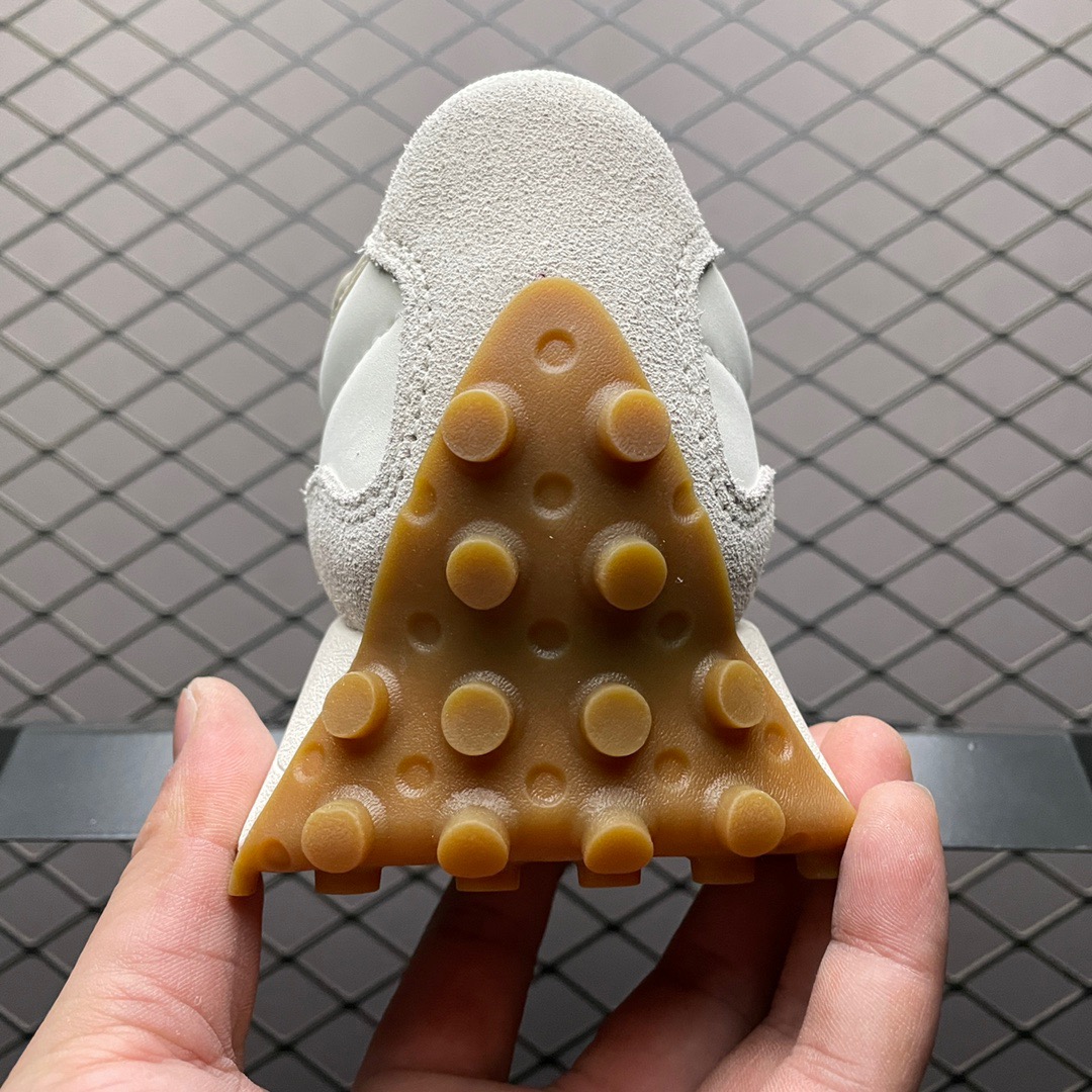 New Balance Sneakers-82