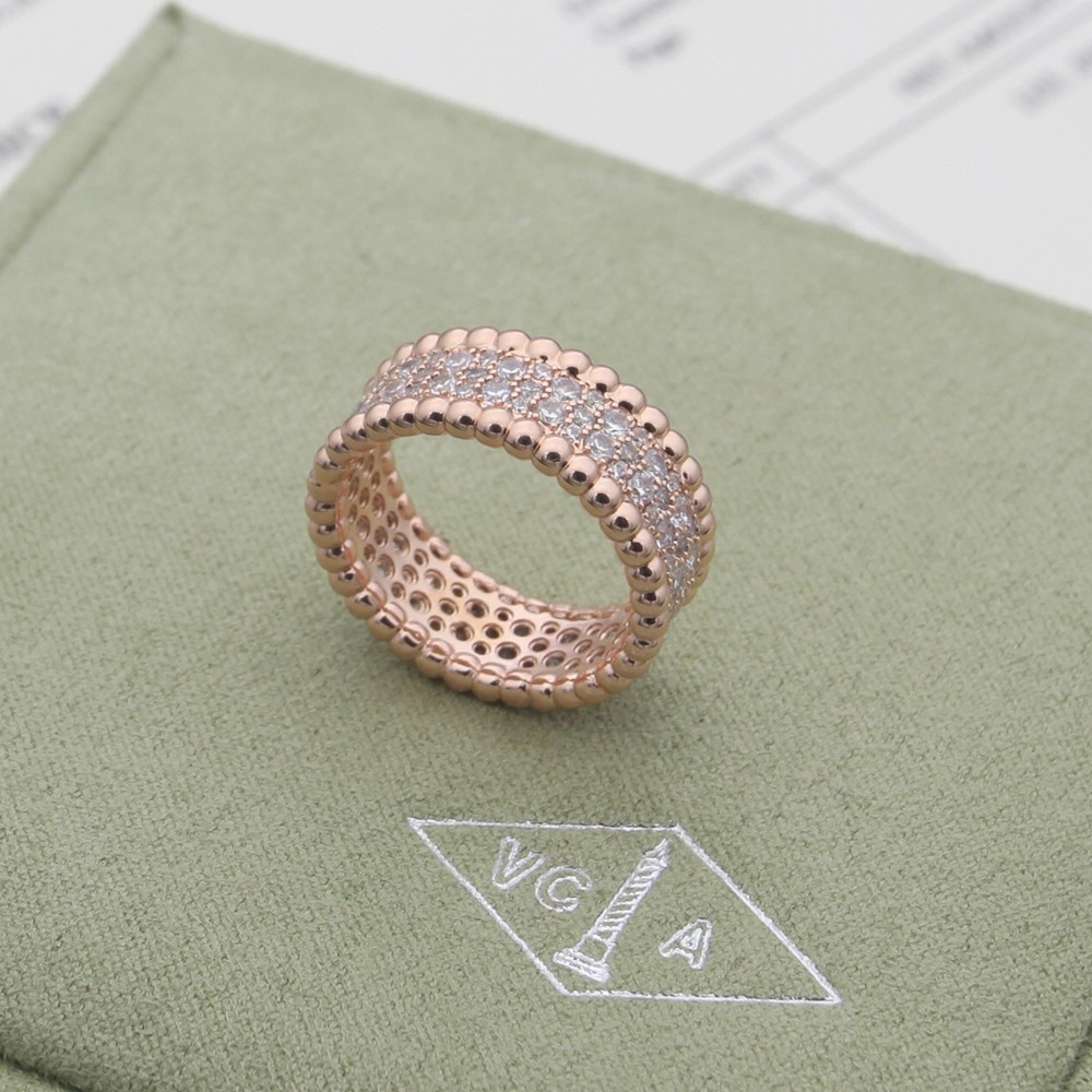 Van Cleef & Arpels ring-56