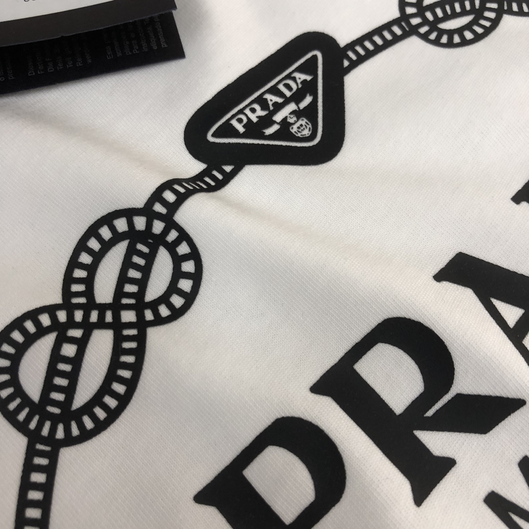 Prada clothing-273