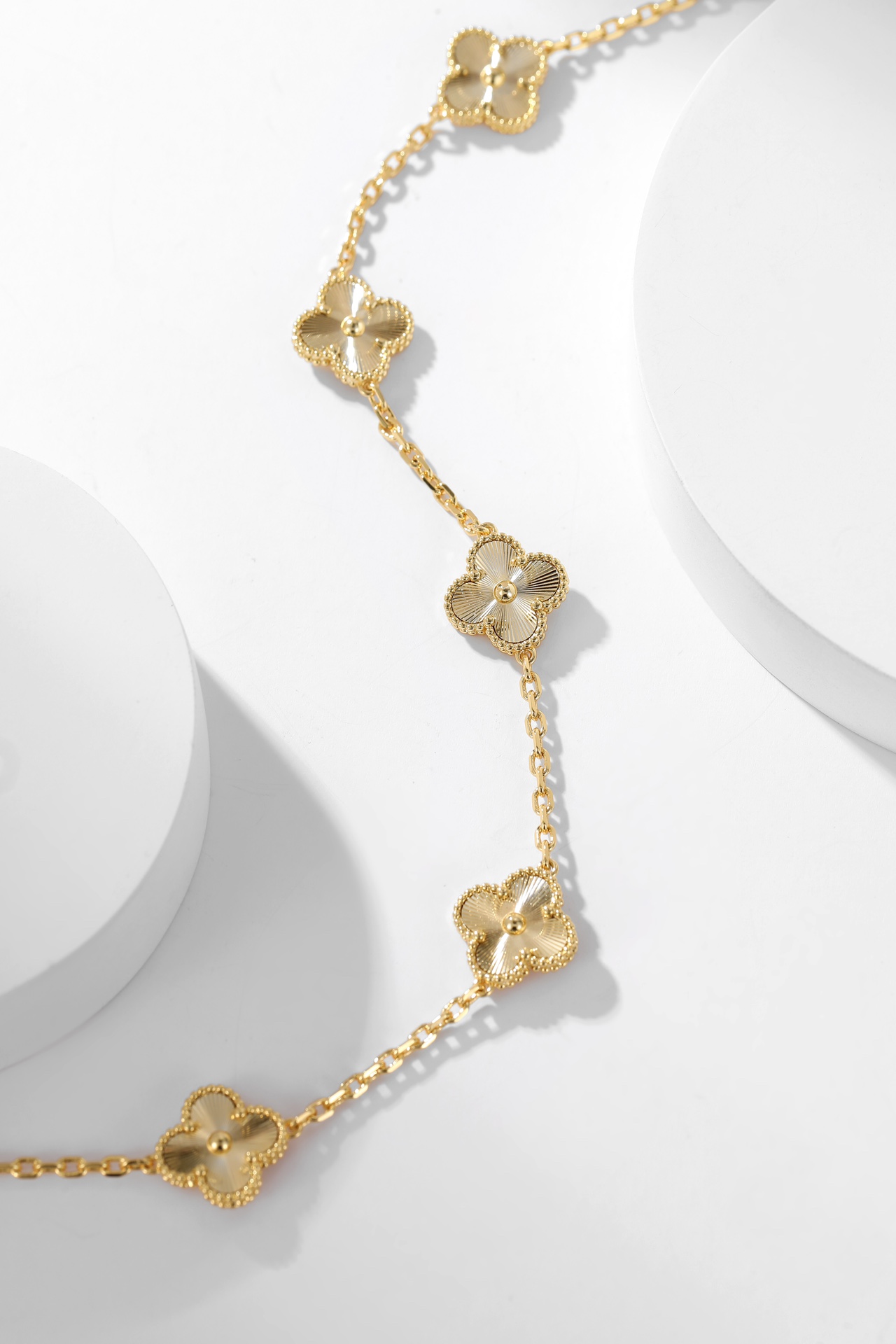 Van Cleef & Arpels Bracelet-124