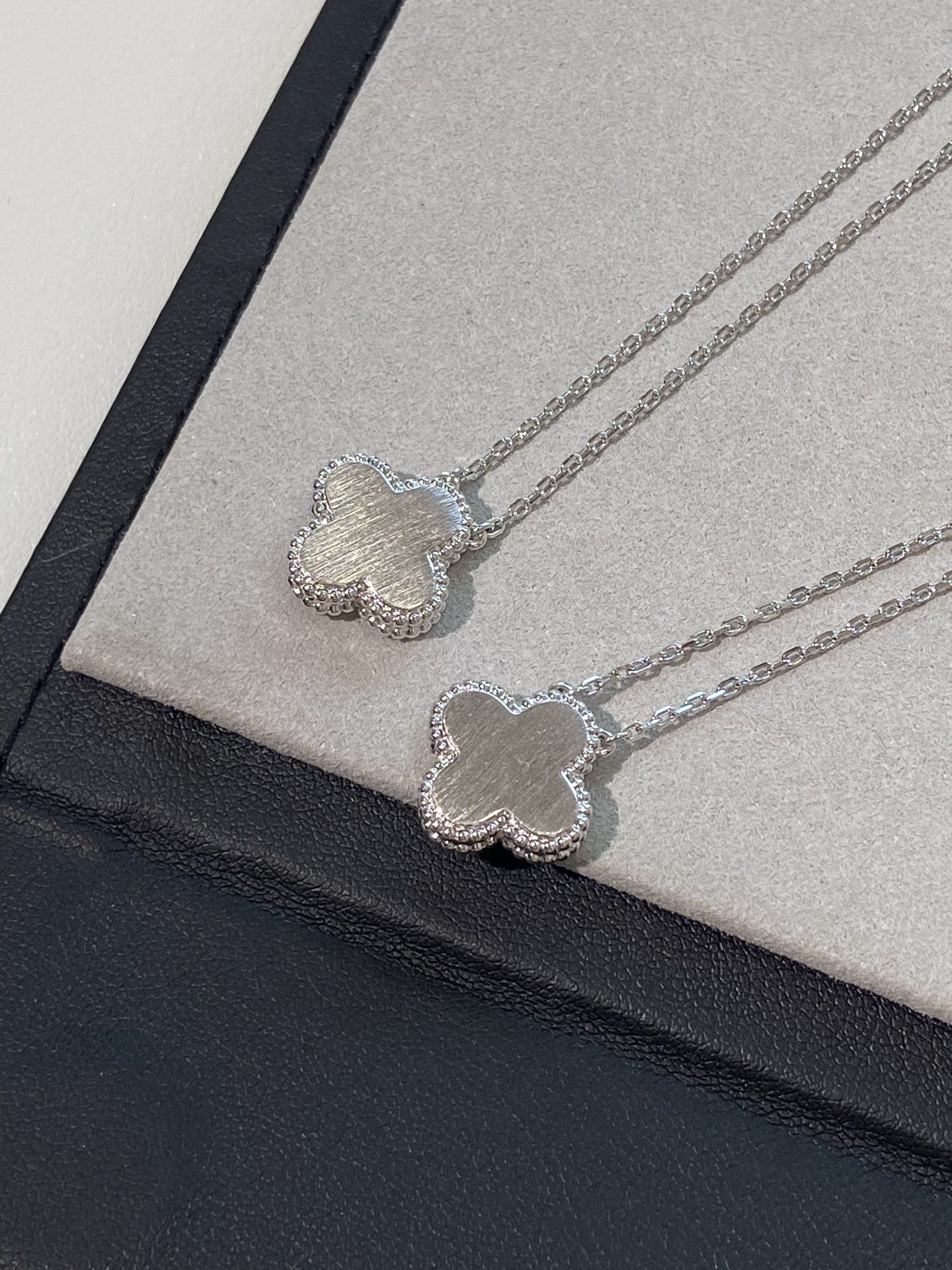 Van Cleef & Arpels necklace-80