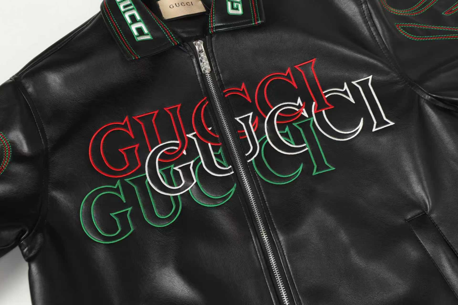 Gucci Clothing-284