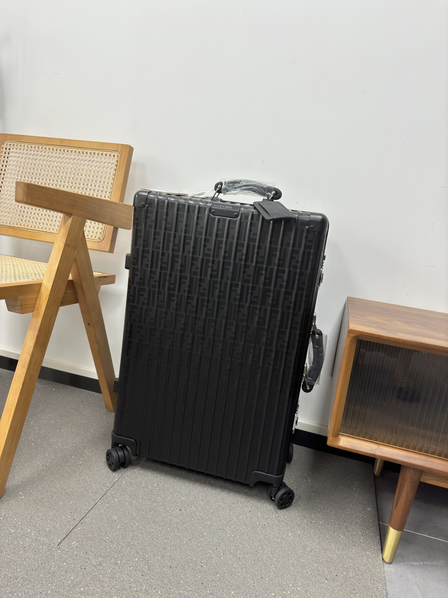 Dior luggage-5