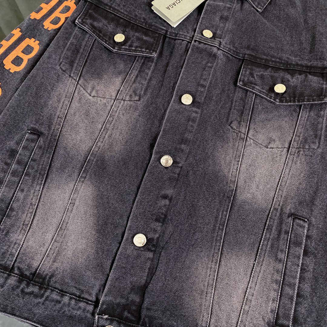 Balenciaga Clothing-122