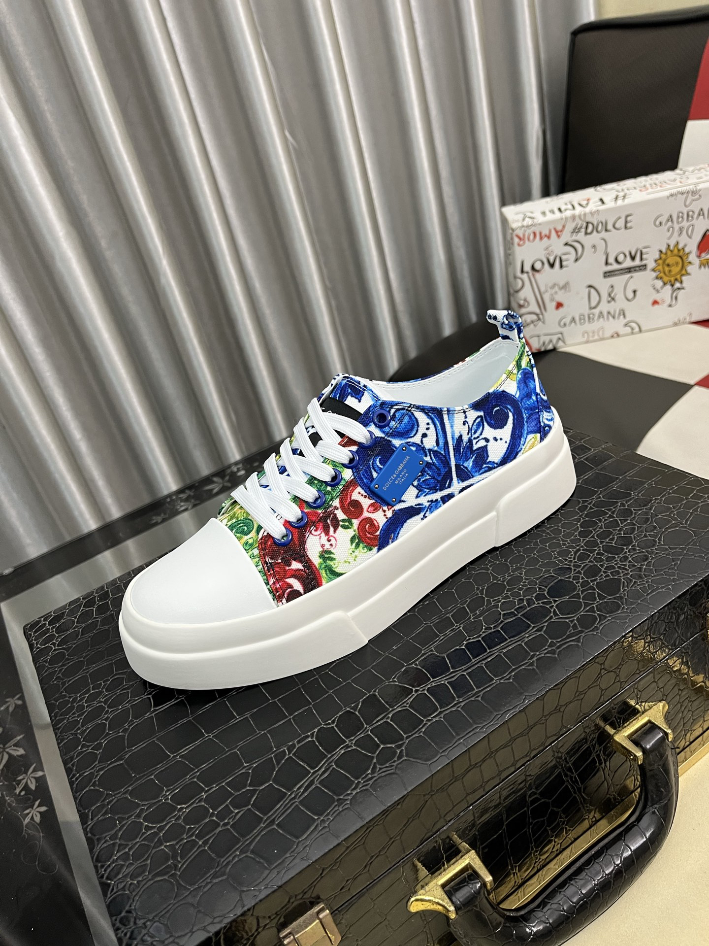 D&G Sneakers-109