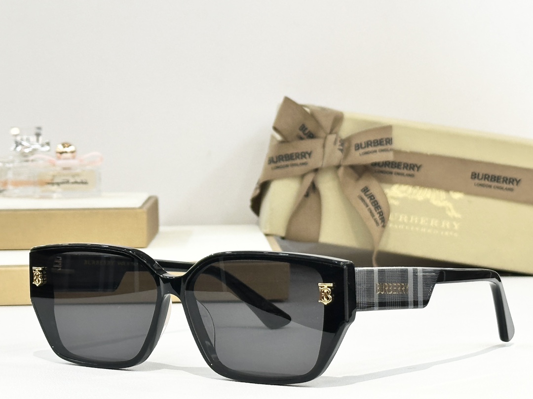 Burberry glasses-47