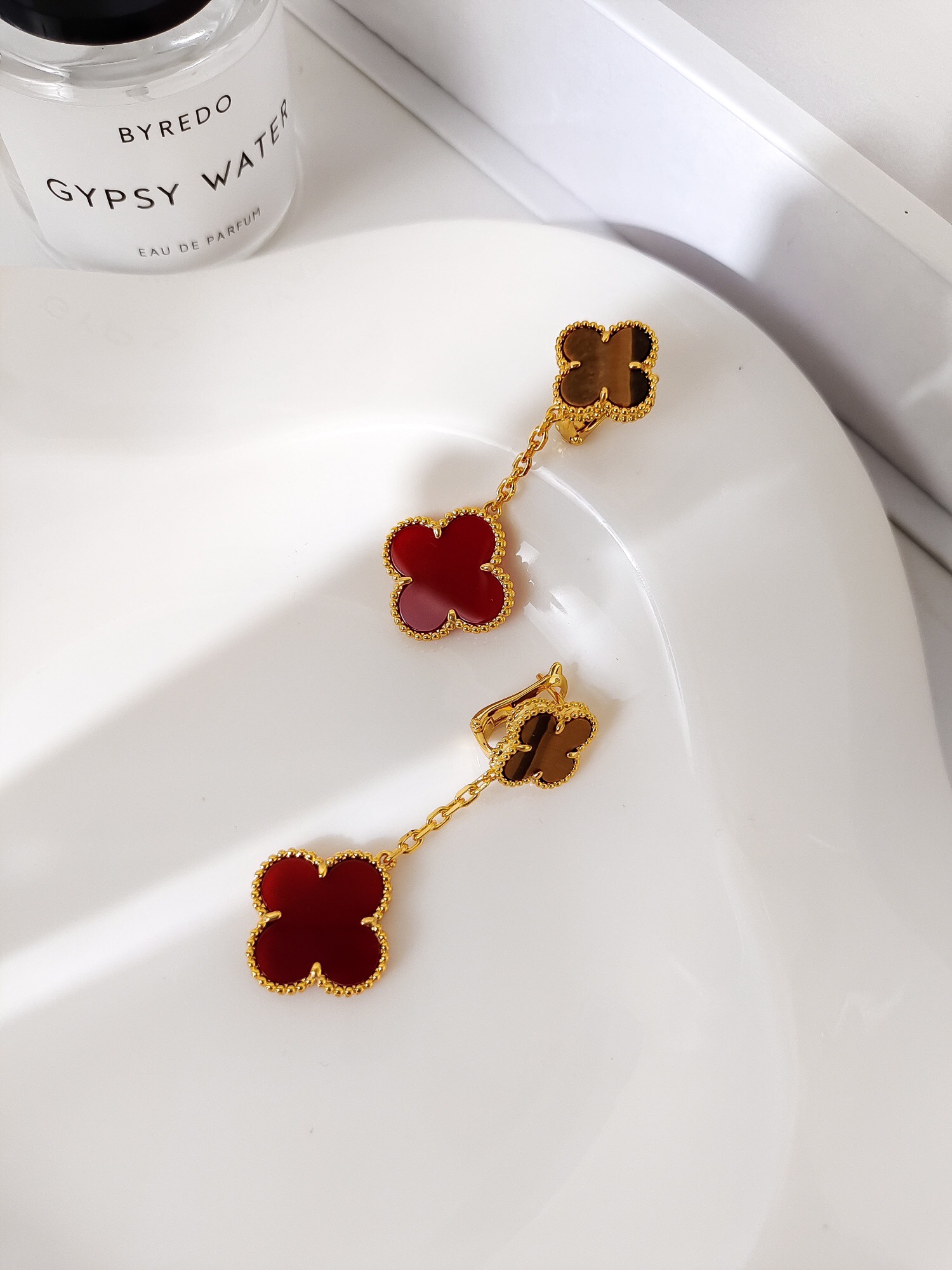 Van Cleef & Arpels earring-47