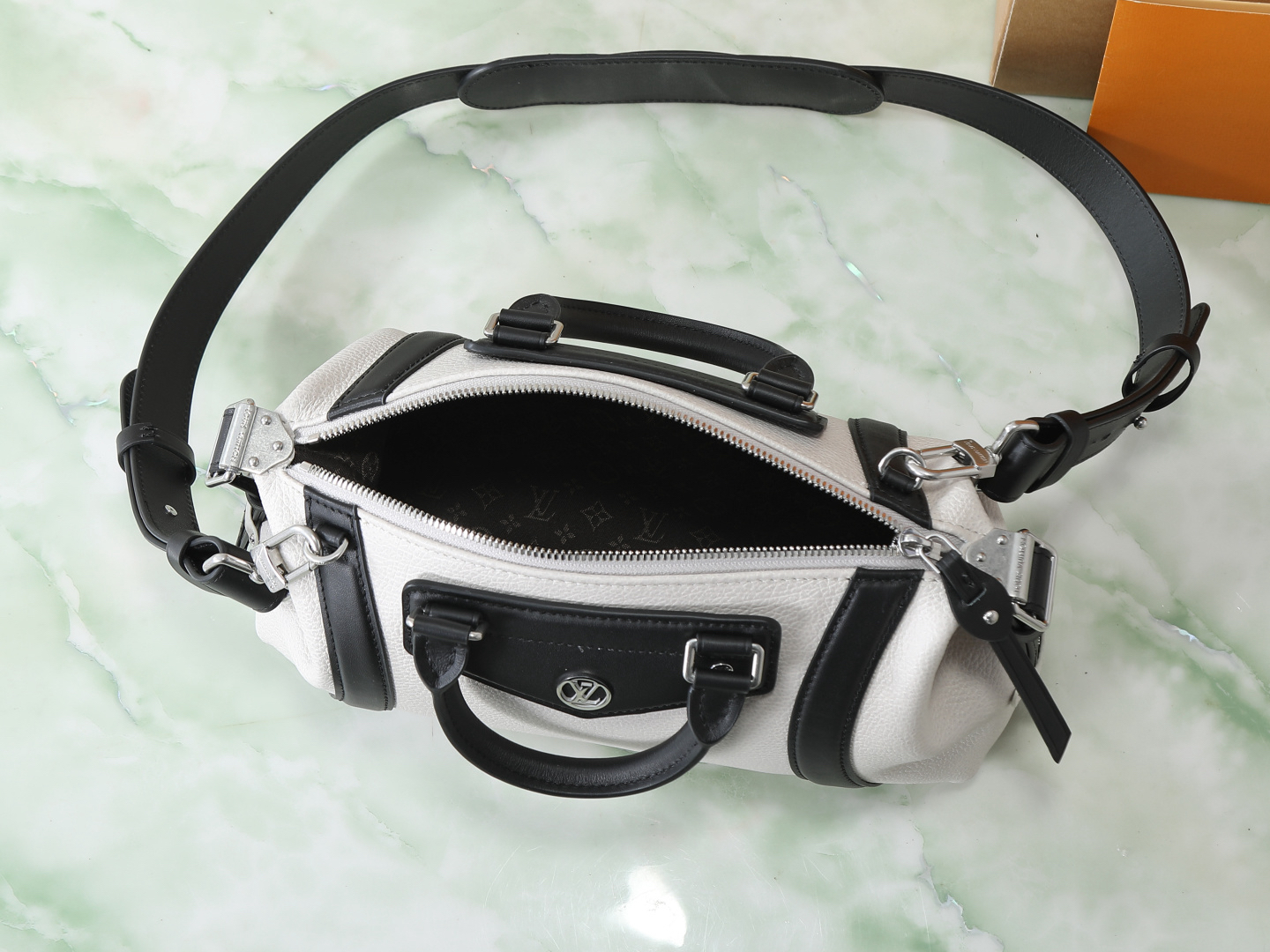 Louis Vuitton Hot New Product-176