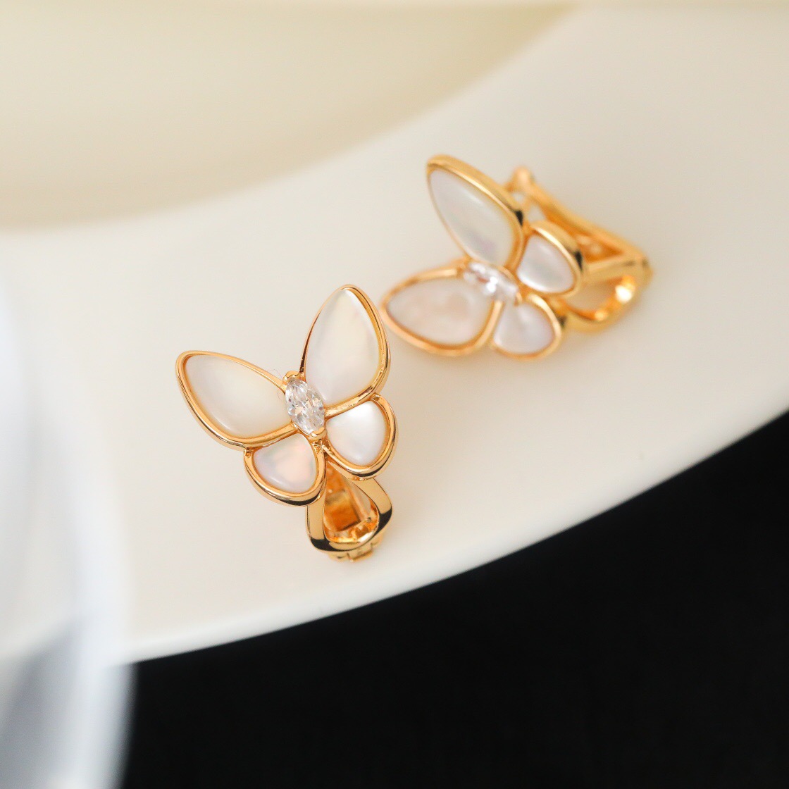 Van Cleef & Arpels earring-74
