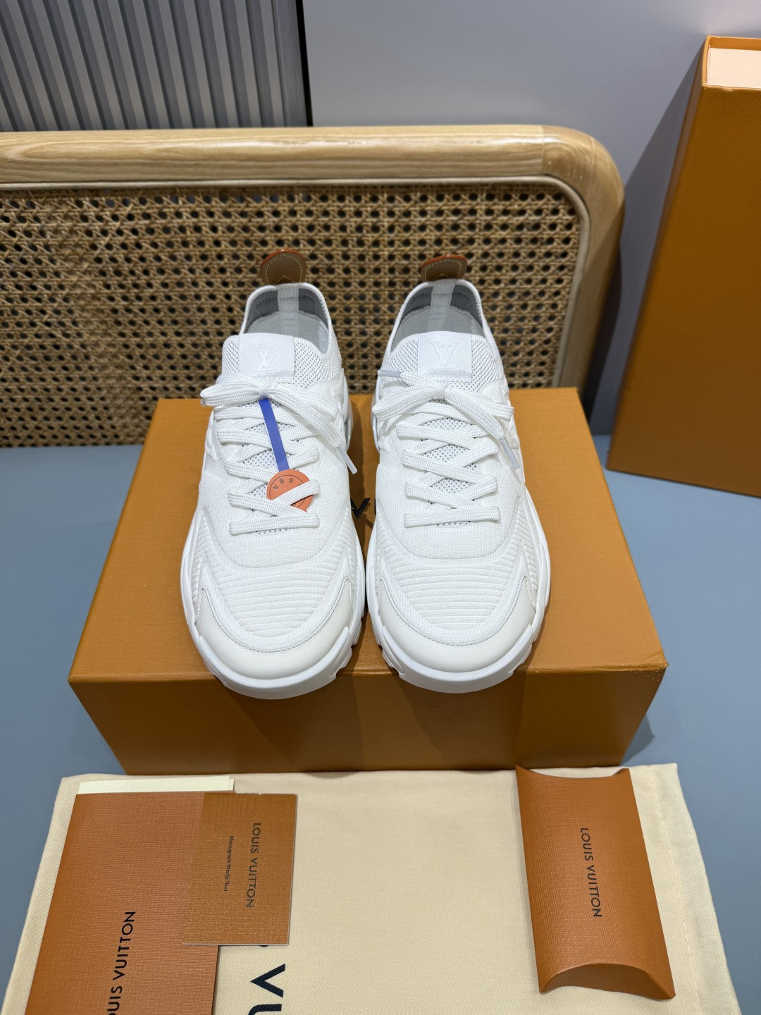 Lv Sneakers-168