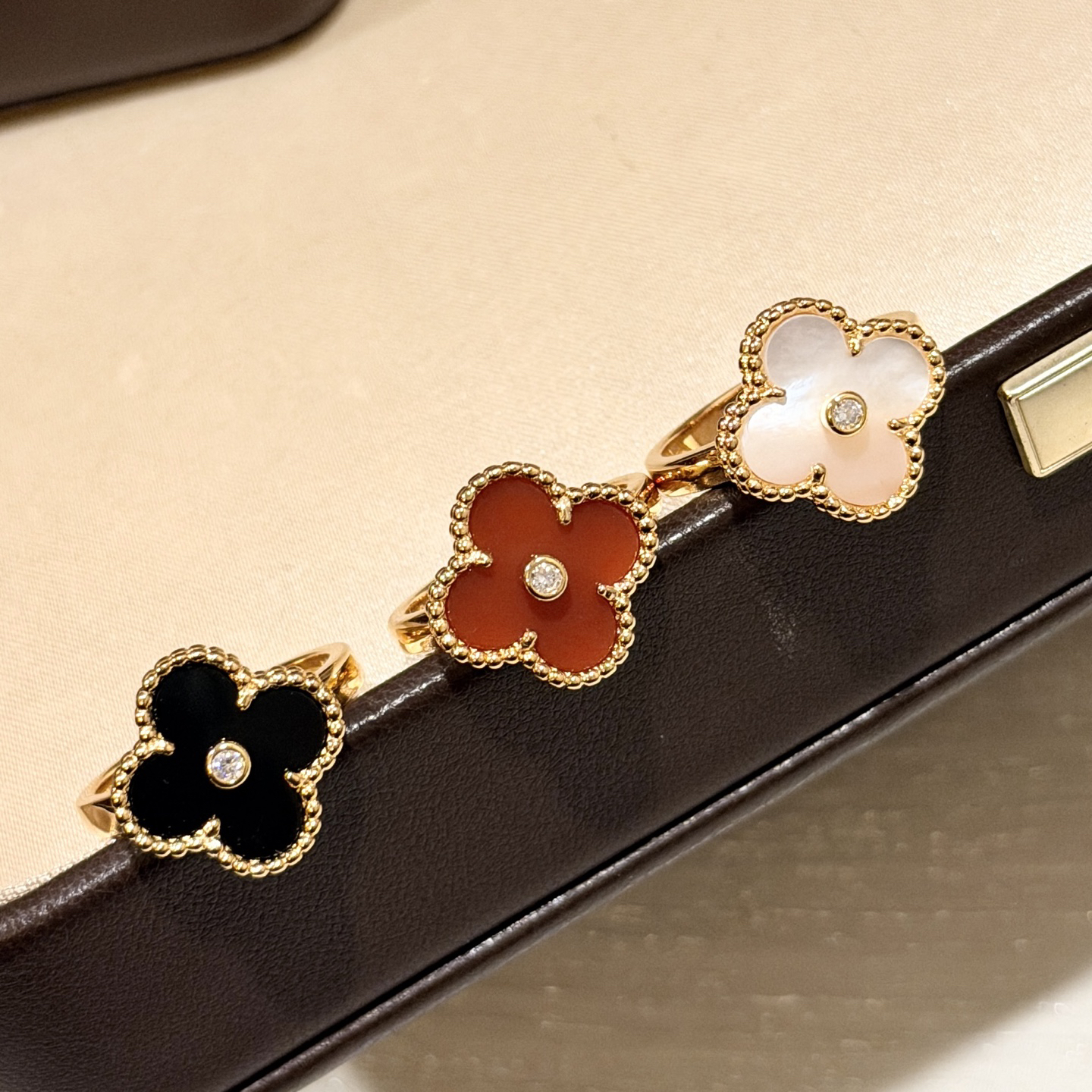 Van Cleef & Arpels ring-20