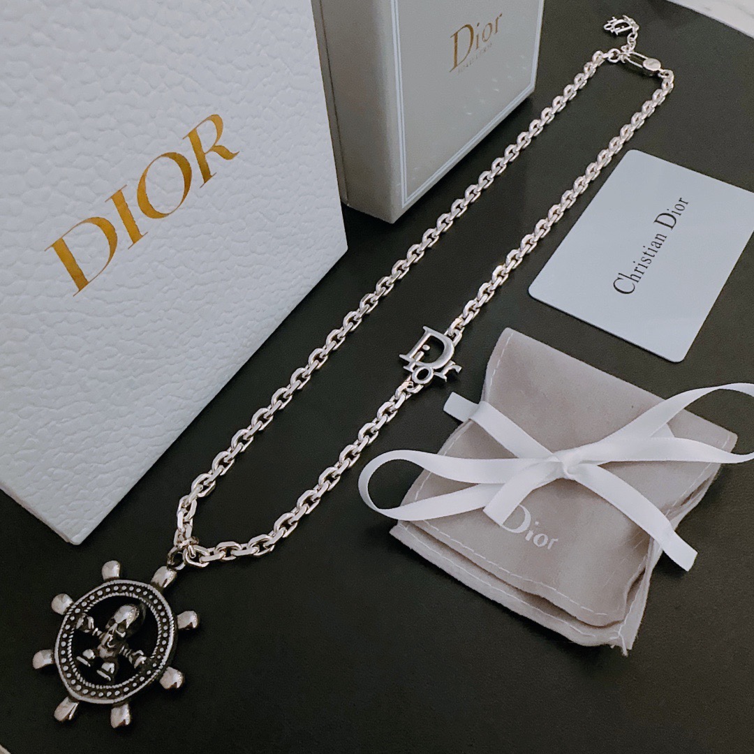 Dior necklace-62