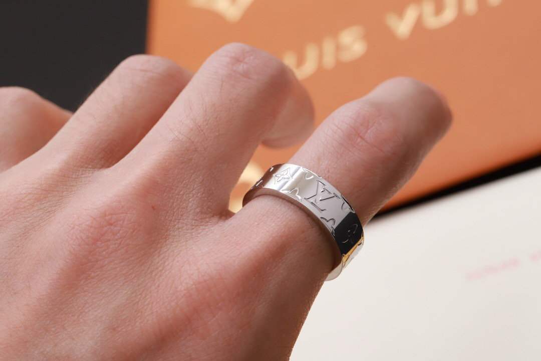 LV ring-11