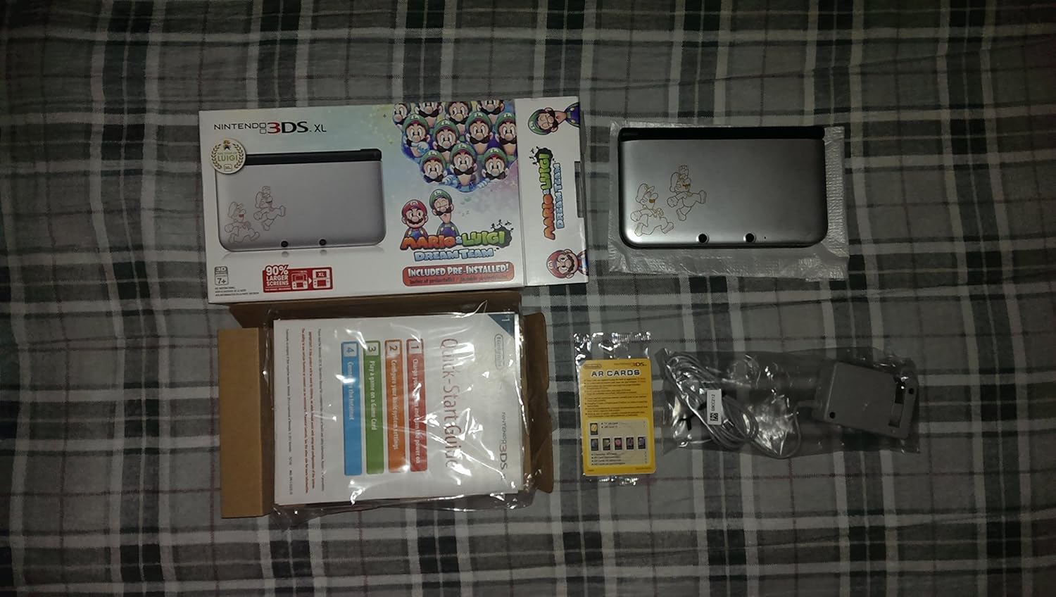 Nintendo 3DS XL, Silver - Mario & Luigi Dream team Limited Edition video game