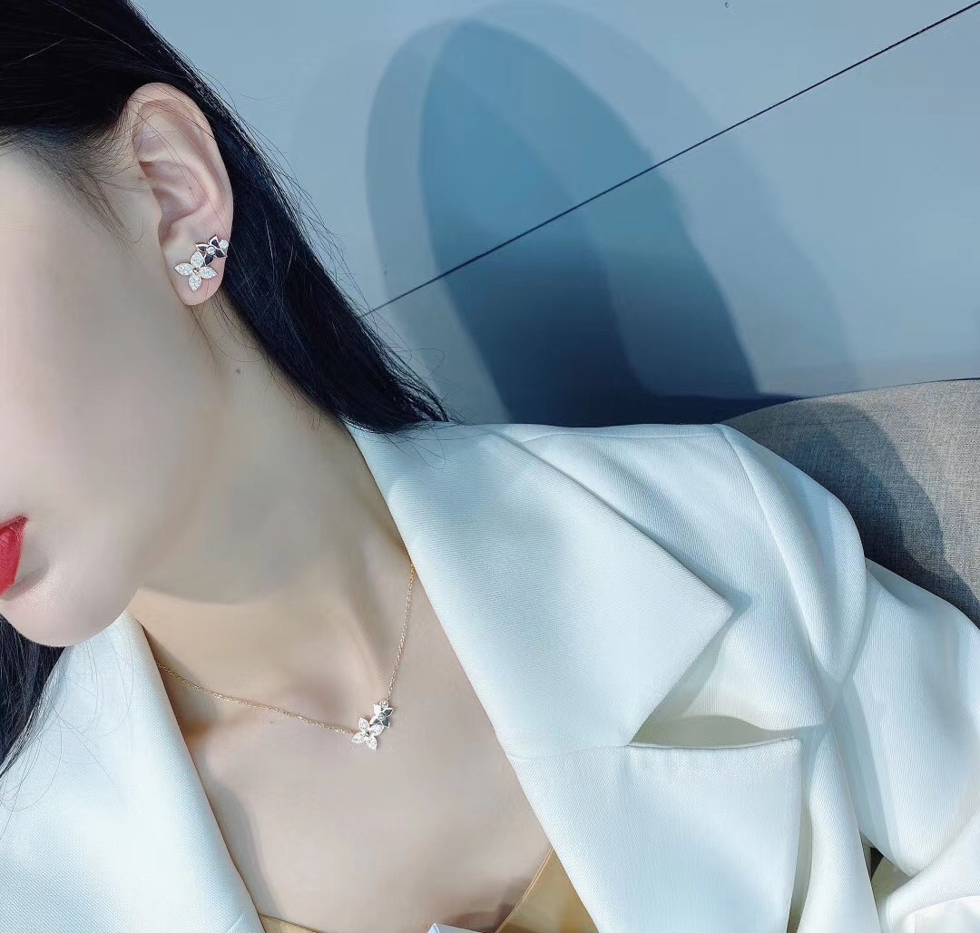 LV earrings-9