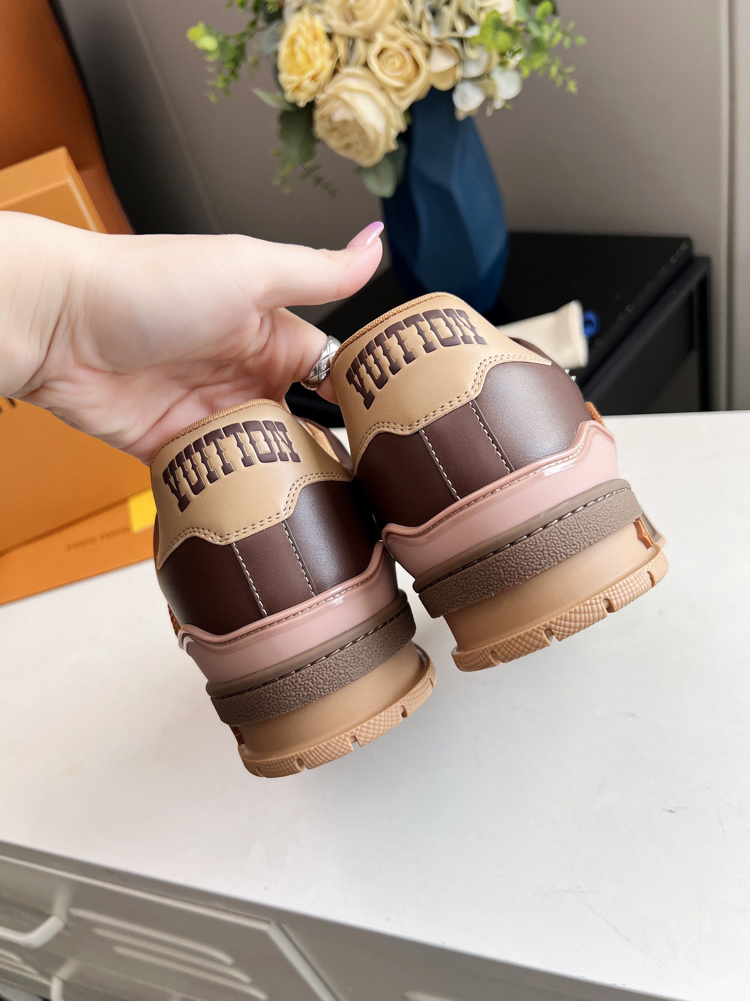 Lv Sneakers-70
