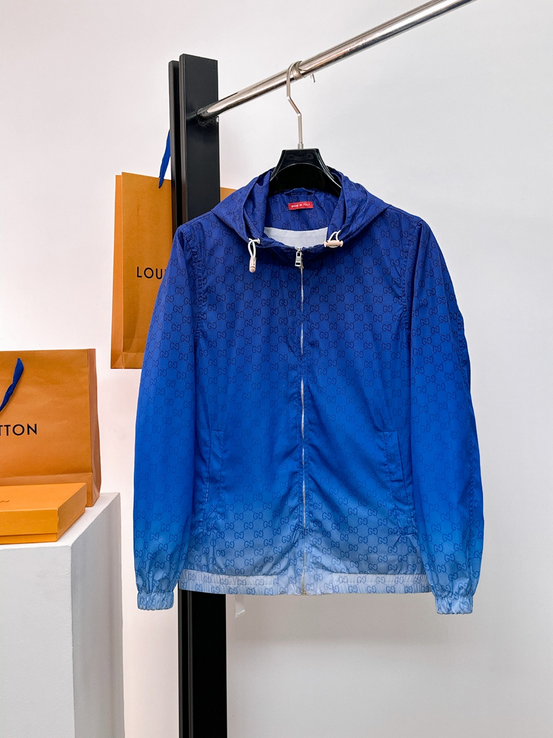 Gucci Clothing-309