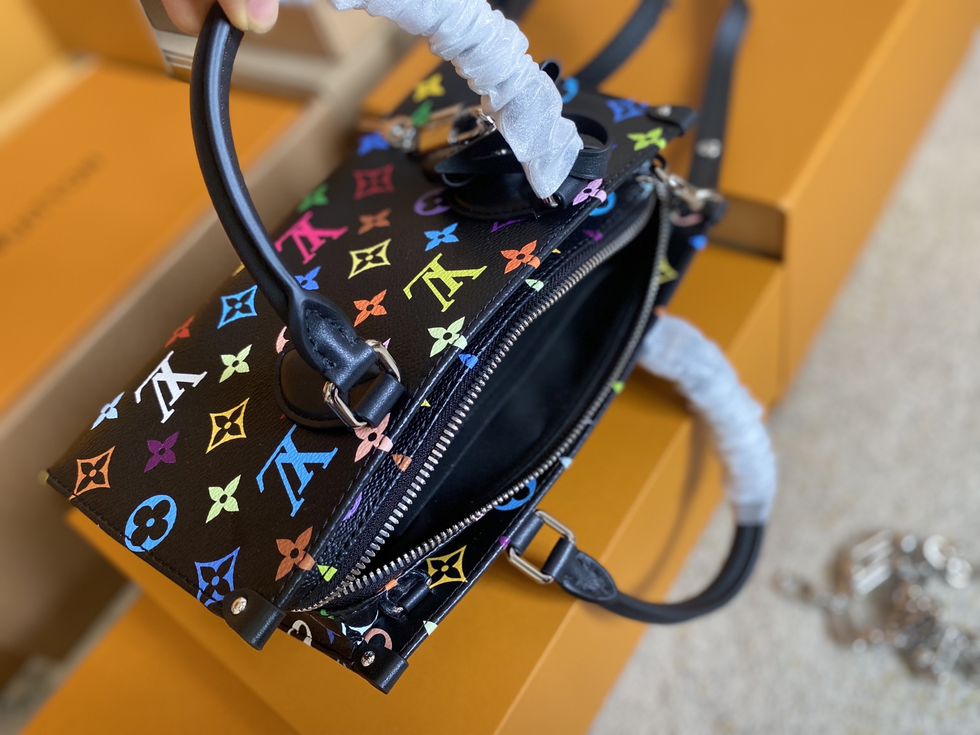 Louis Vuitton Hot New Product-53