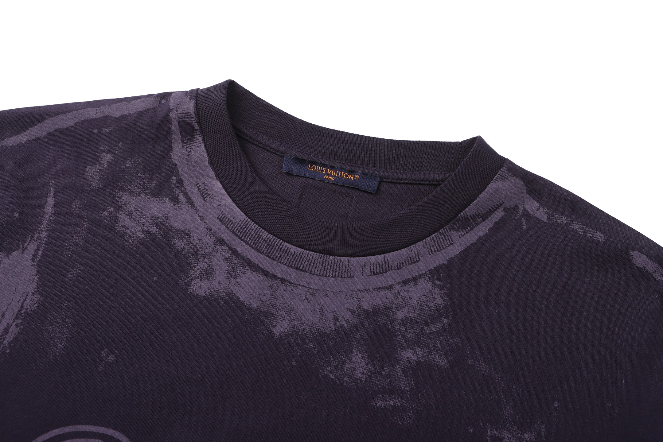 LV clothing-223
